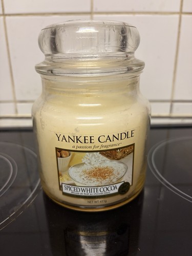 Yankee candle spiced - candle, white