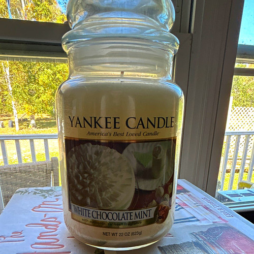 Yankee candle white - yankee, chocolate
